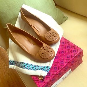 Tumble Leather Sally Tory Burch Wedges